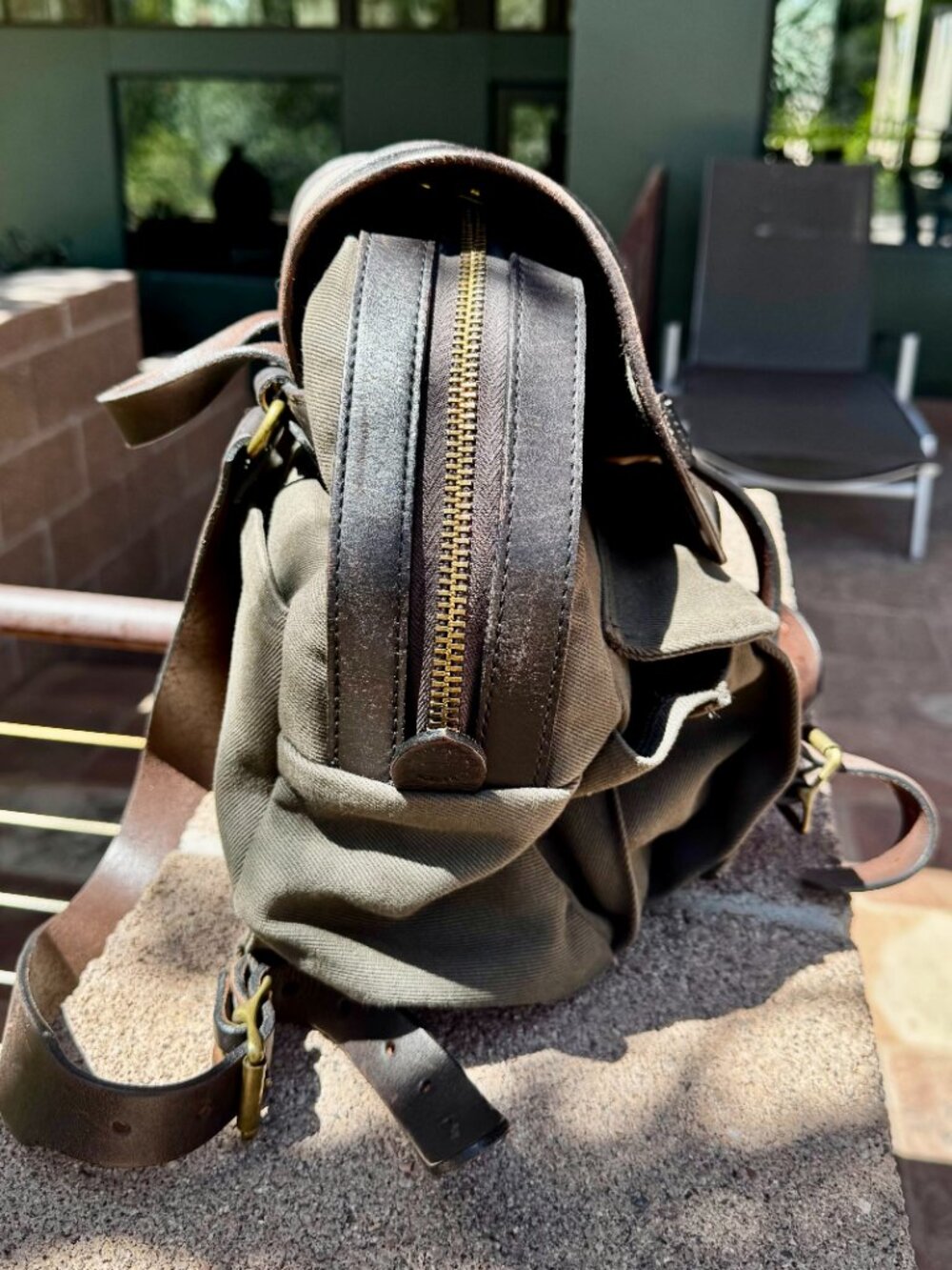 Filson Rucksack, Rugged Twill/Bridle Leather, Otter Green, Excellent Condition - Picture 3 of 10